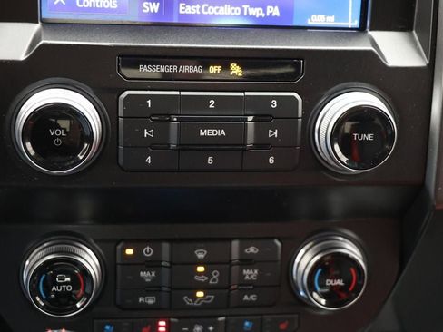 Used 2020 Ford F150 Lariat w/ Equipment Group 502A Luxury image 28