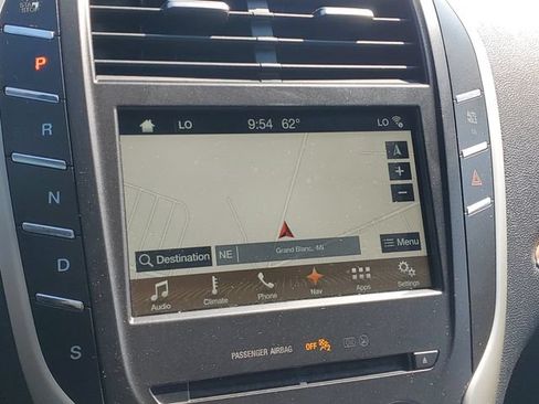 Used 2018 Lincoln MKC Select w/ Select Plus Package AWD/4WD image 28
