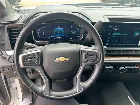 Used 2025 Chevrolet Silverado 1500 LT AWD/4WD image 15
