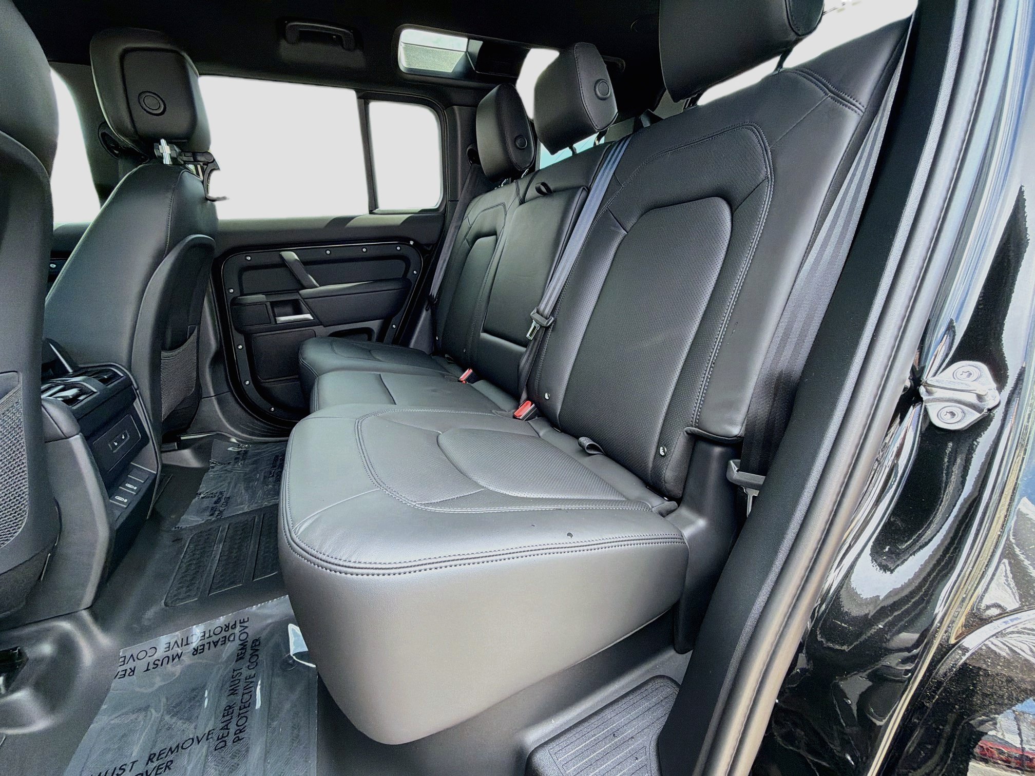 New 2026 Land Rover Defender 110 X-Dynamic SE AWD/4WD image 21