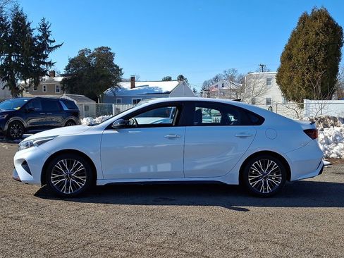 Certified 2023 Kia Forte GT-Line FWD image 4