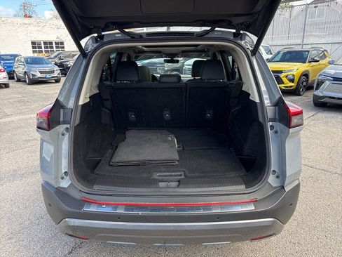 Used 2023 Nissan Rogue SL w/ SL Premium Package image 13