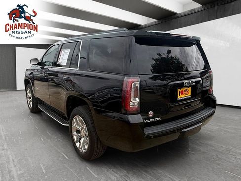 Used 2019 GMC Yukon SLE w/ SLE Value Package AWD/4WD image 3