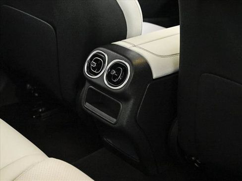 Certified 2026 Mercedes-Benz GLC 300 4MATIC image 19