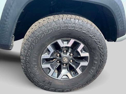 Certified 2023 Toyota Tacoma TRD Off-Road w/ TRD Premium Off Road Package image 13