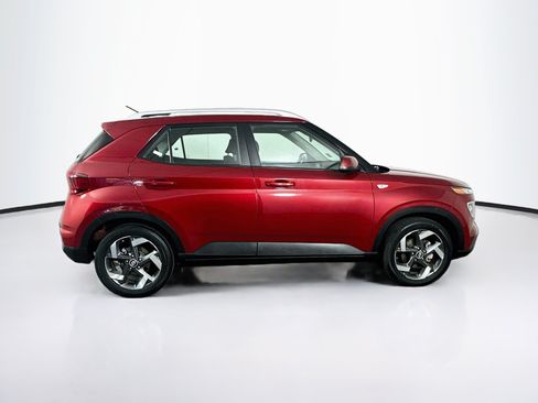 Used 2025 Hyundai Venue SEL FWD image 10