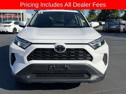 Used 2024 Toyota RAV4 XLE AWD/4WD image 8