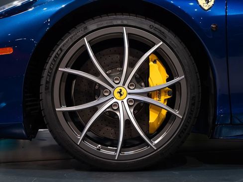Certified 2014 Ferrari 458 Spider RWD image 13