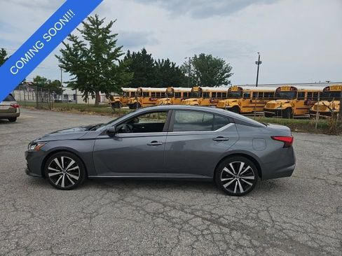 Used 2019 Nissan Altima 2.5 SR w/ SR Premium Package AWD/4WD image 6
