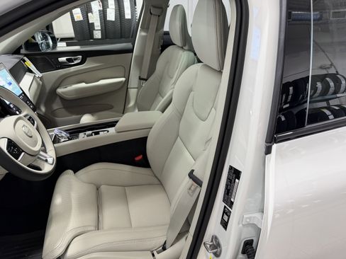 New 2026 Volvo XC60 B5 Ultra w/ Climate Package image 10