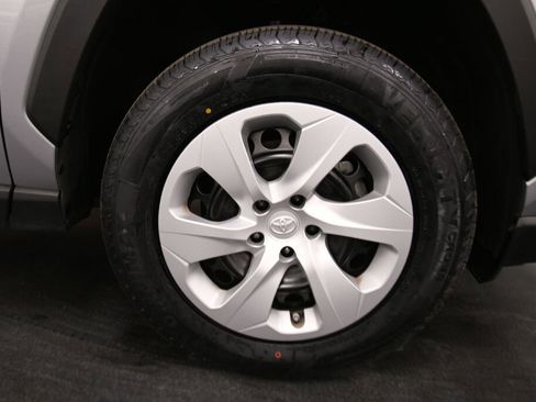 Certified 2024 Toyota RAV4 LE image 28