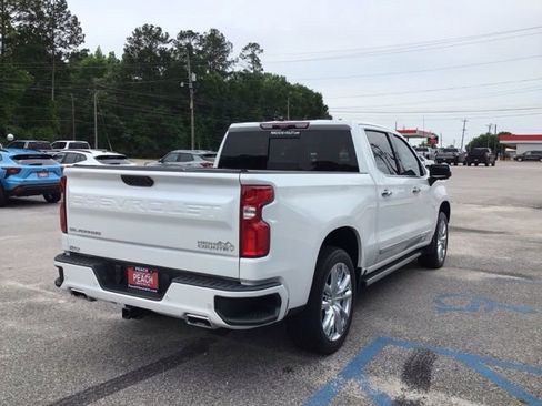 Used 2023 Chevrolet Silverado 1500 High Country w/ High Country Premium Package AWD/4WD image 5