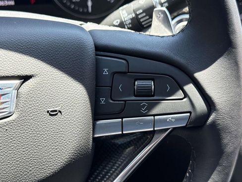 Used 2023 Cadillac XT6 Sport w/ Technology Package AWD/4WD image 37