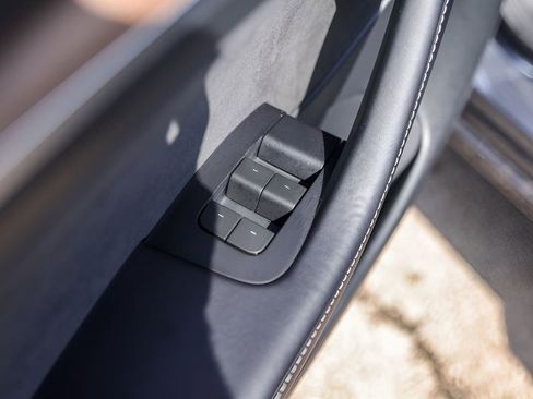 Used 2023 Tesla Model 3 Standard Range RWD image 18