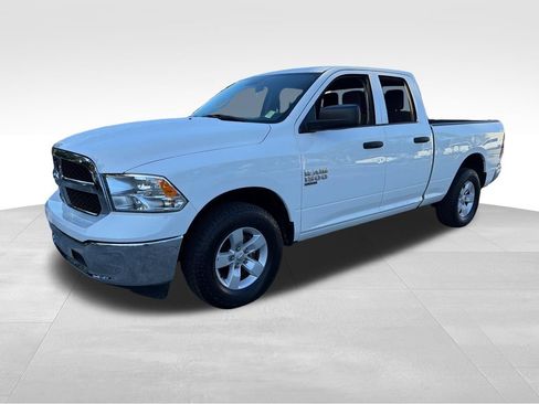 Used 2024 RAM 1500 Classic SLT AWD/4WD image 3