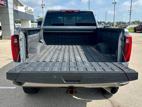 Used 2024 GMC Sierra 2500 Denali Ultimate AWD/4WD image 5