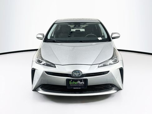 Used 2020 Toyota Prius LE FWD image 2