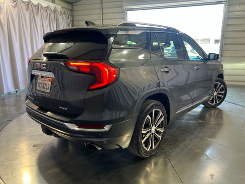 Used 2018 GMC Terrain Denali w/ Advanced Safety Package AWD/4WD image 5
