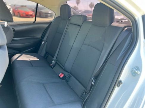 Used 2022 Toyota Corolla LE FWD image 15