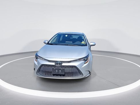 Used 2021 Toyota Corolla LE w/ Carpet Mat Package (TMS) FWD image 3