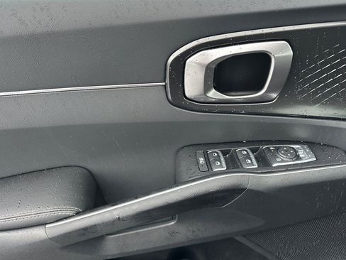 New 2026 Kia Sorento S image 11