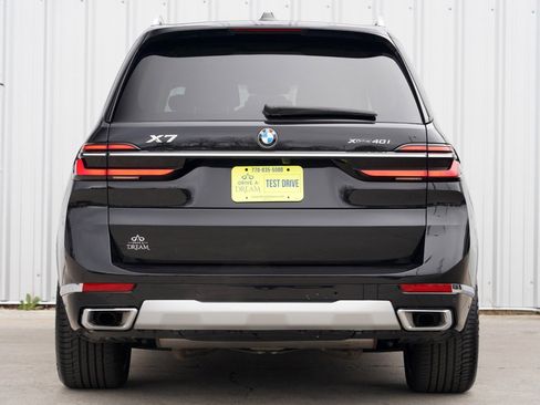 Used 2025 BMW X7 xDrive40i w/ Parking Assistance Package AWD/4WD image 11