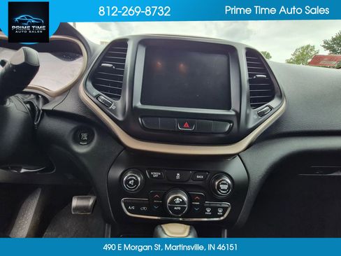 Used 2015 Jeep Cherokee Limited AWD/4WD image 19