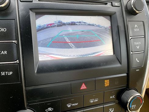 Used 2016 Toyota Camry LE image 20