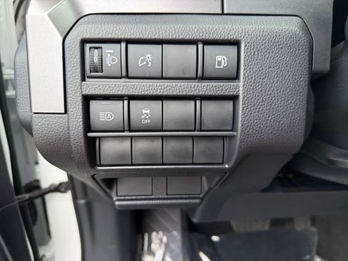 Used 2025 Toyota 4Runner SR5 AWD/4WD image 26