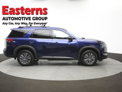 Used 2023 Nissan Pathfinder SV AWD/4WD image 48