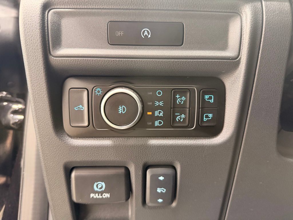 Used 2025 Ford F150 Lariat AWD/4WD image 21