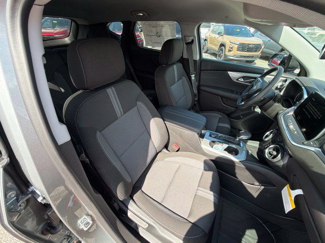 New 2026 Chevrolet Blazer LT w/ Convenience Package FWD image 21
