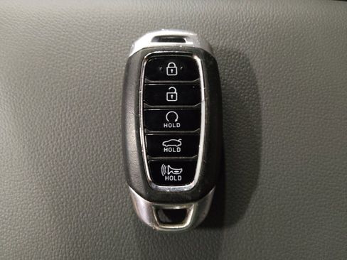 Used 2021 Hyundai Elantra SEL FWD image 32