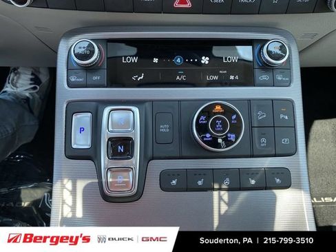 Used 2023 Hyundai Palisade Calligraphy w/ Cargo Package AWD/4WD image 18