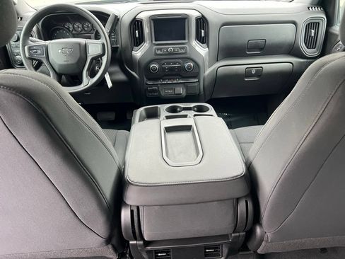Used 2021 Chevrolet Silverado 1500 Custom Trail Boss w/ LPO, Dark Essentials Package AWD/4WD image 17