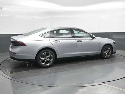 Used 2024 Honda Accord EX-L image 3