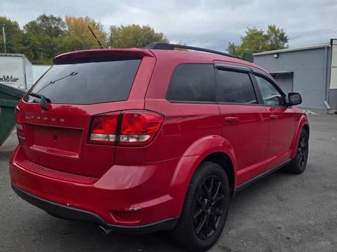 Used 2013 Dodge Journey SXT w/ Flexible Seating Group image 4