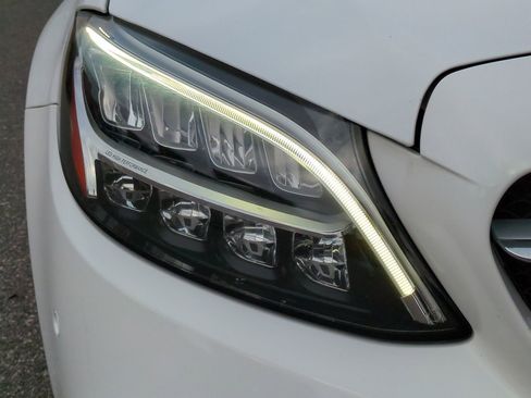 Used 2020 Mercedes-Benz C 300 Sedan image 10