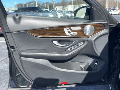 Used 2018 Mercedes-Benz C 300 C 300 image 14