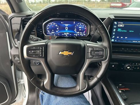 Used 2024 Chevrolet Silverado 3500 LT w/ Convenience Package image 17