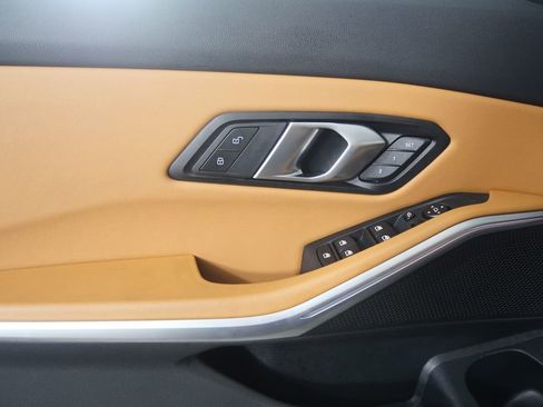 Certified 2025 BMW 330i xDrive Sedan image 8