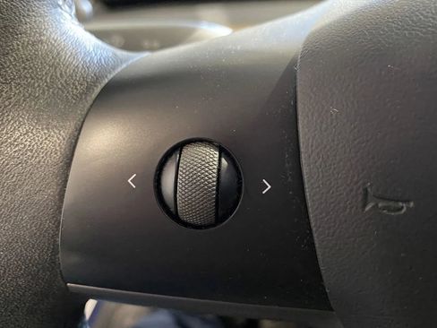 Used 2021 Tesla Model 3 Standard Range Plus image 18