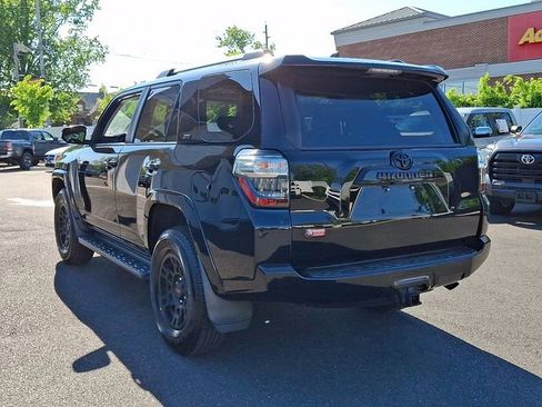 Used 2020 Toyota 4Runner SR5 Premium w/ Moonroof Package AWD/4WD image 4