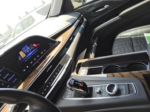 Used 2023 Cadillac Escalade ESV Sport Platinum w/ LPO, ONYX Package AWD/4WD image 5
