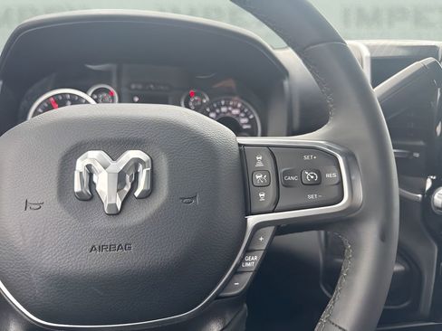 Used 2025 RAM 2500 Big Horn AWD/4WD image 15