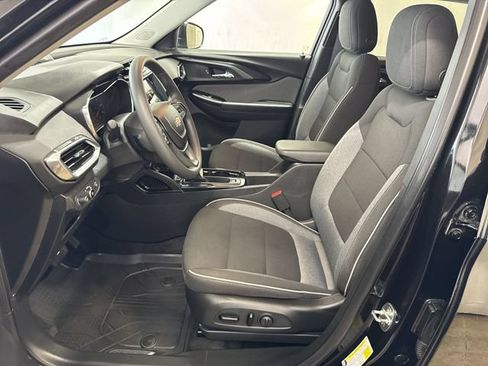 Used 2023 Chevrolet TrailBlazer LT w/ Convenience Package AWD/4WD image 10