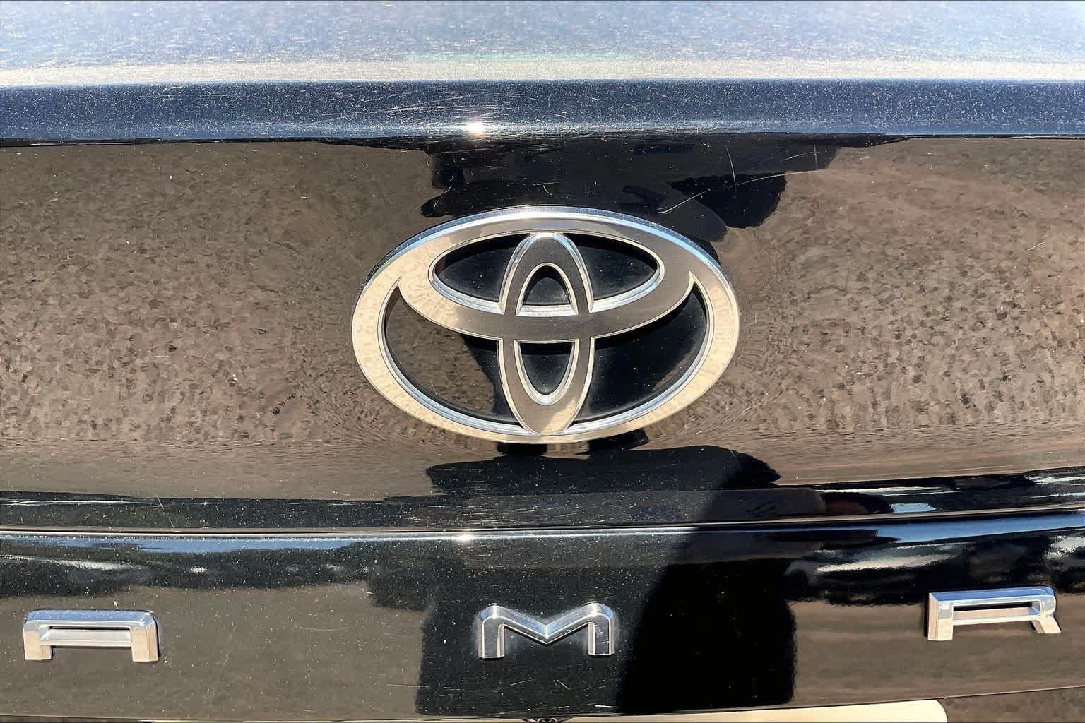 Used 2025 Toyota Camry LE FWD image 30