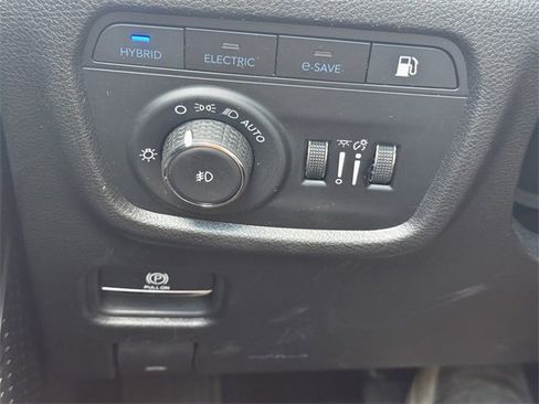 Used 2023 Jeep Grand Cherokee 4WD 4xe image 24