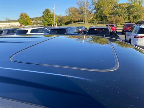 Used 2020 Chevrolet Silverado 1500 High Country w/ Technology Package image 6