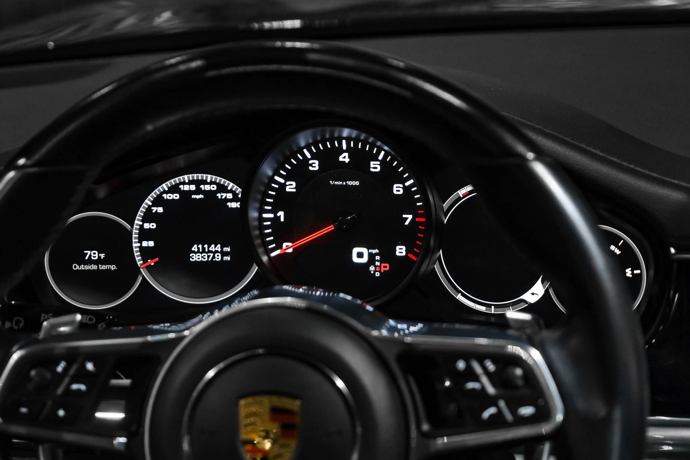 Used 2019 Porsche Panamera 4 AWD/4WD image 19